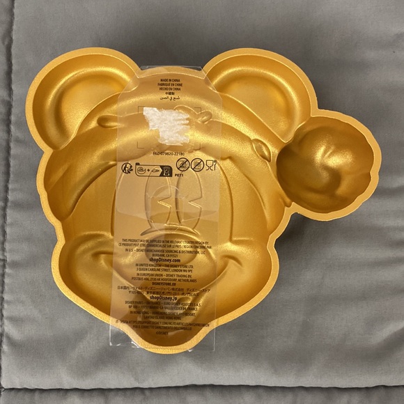 NWT Disney Santa Mickey Mouse Jello Aluminum Mold 8” - Picture 2 of 5